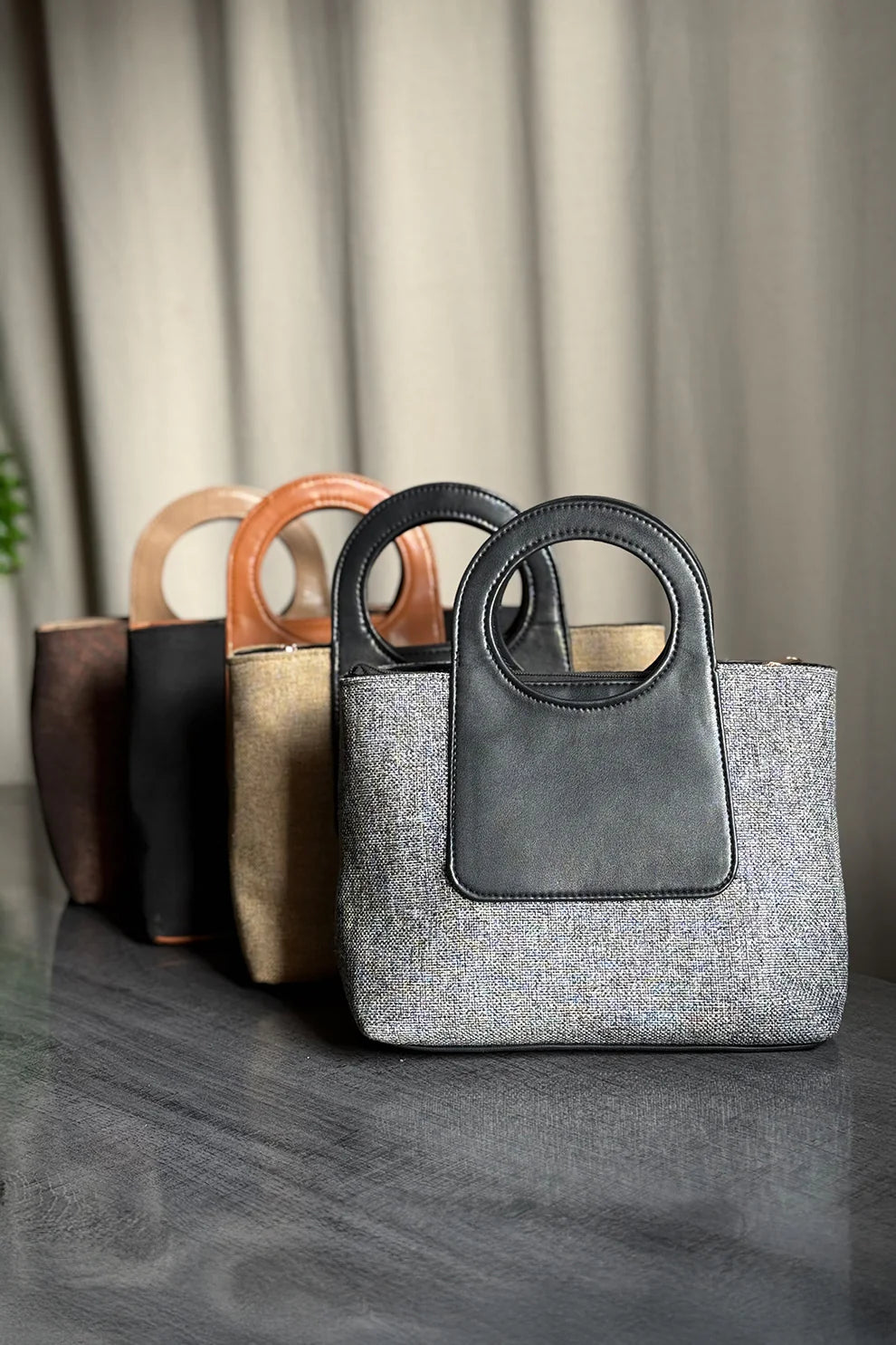 LOOP JUTE IN GRAY - SHOULDER BAG