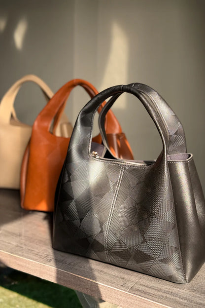 THE TRIO SHOULDER BAG - BROWN