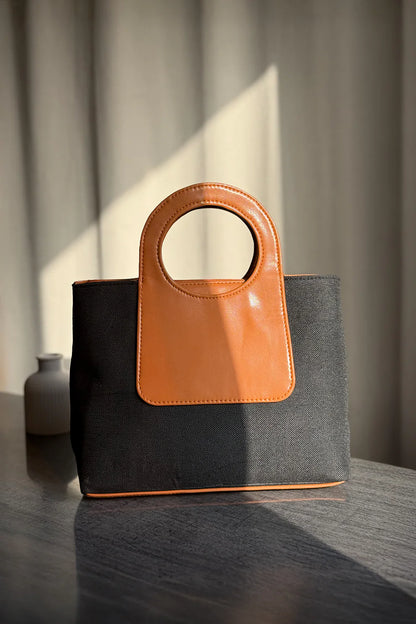 LOOP JUTE IN BLACK - SHOULDER BAG