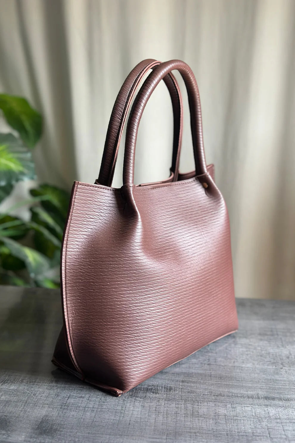 THE STUDIO TOTE - BURGUNDY