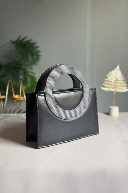 O-RING IN BLACK - HANDBAG