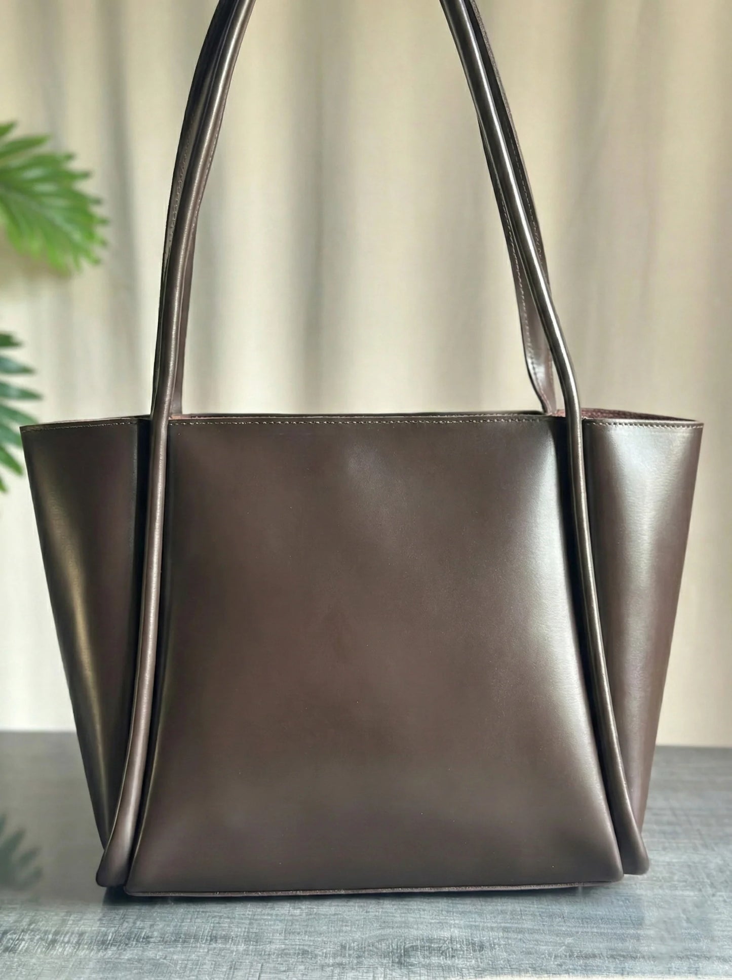 PYRAMID BROWN - LEATHER TOTE BAG