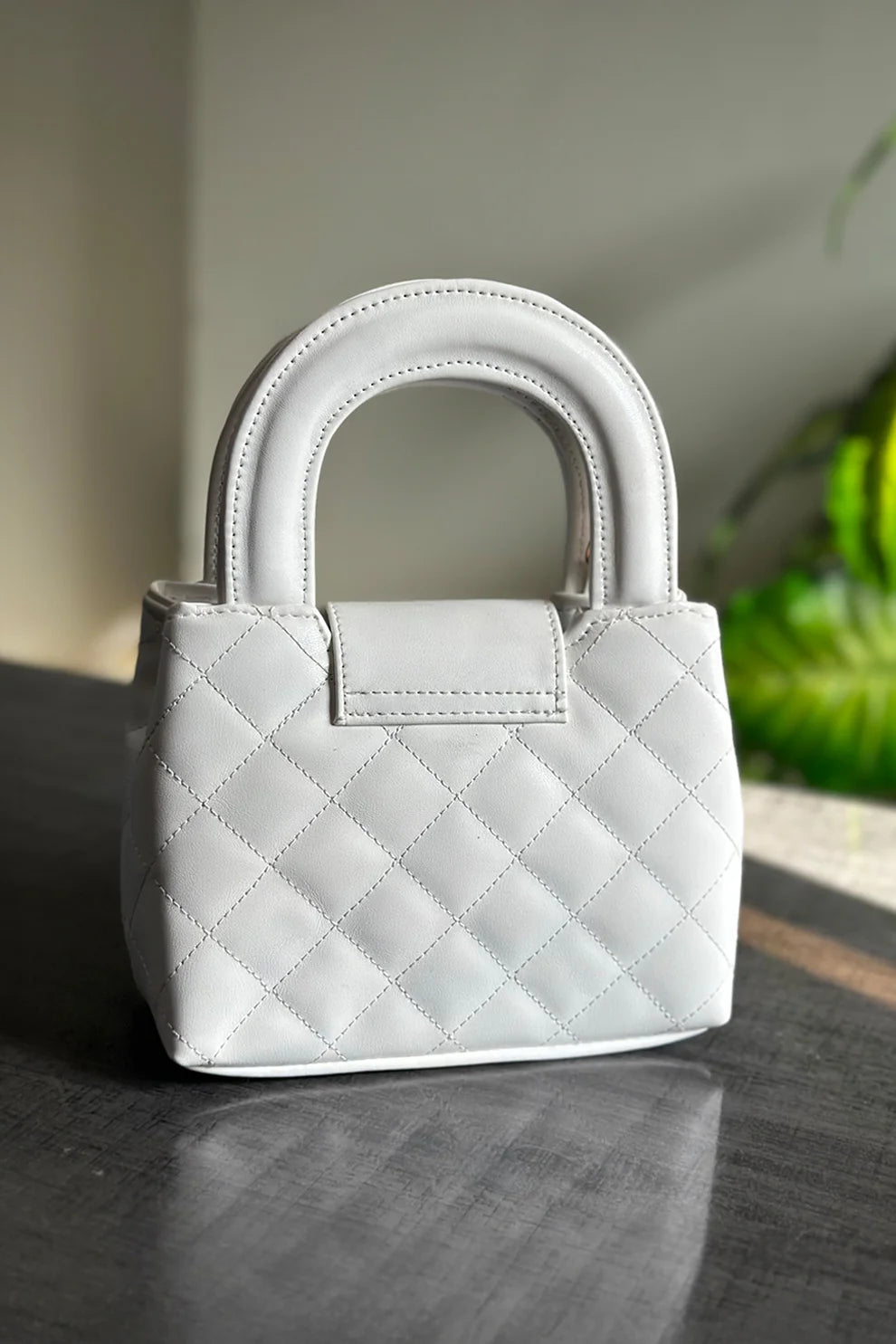 DOCKLOCK HANDLE BAG - WHITE