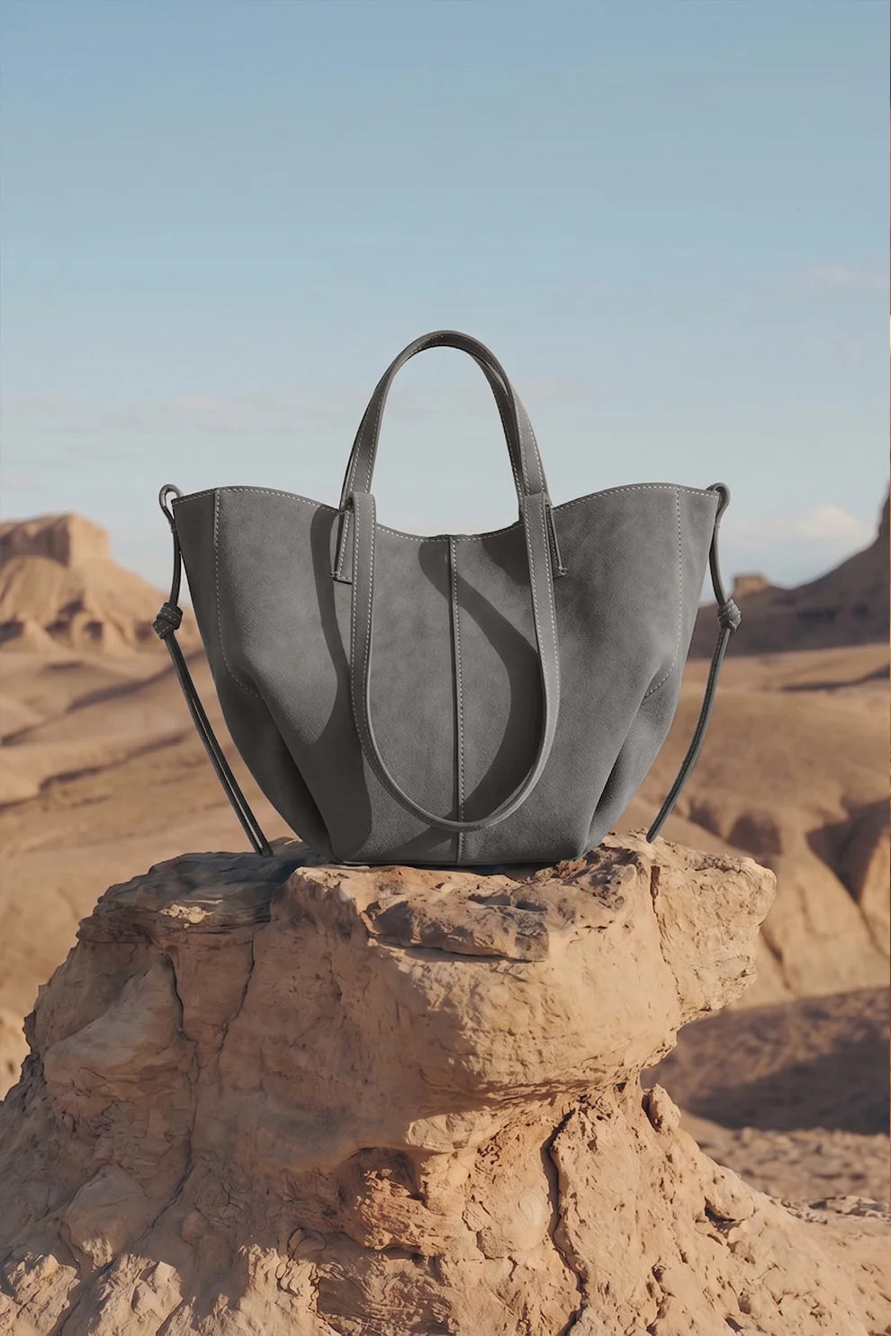 AERIS LUXURY TOTE - GRAY