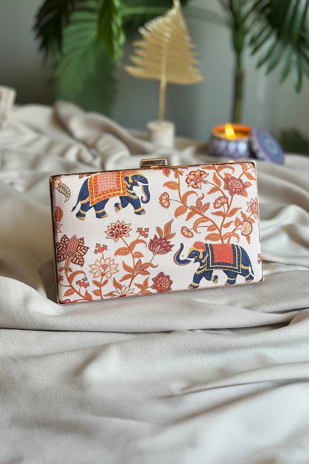 IVORY GARDEN - CLUTCH