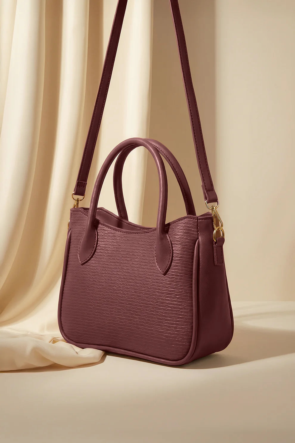 NOVA SHOULDER BAG - BURGUNDY