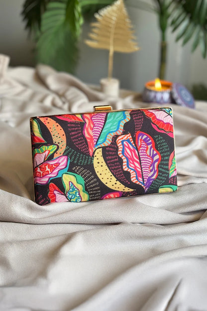 NOOR E BAHAAR - CLUTCH