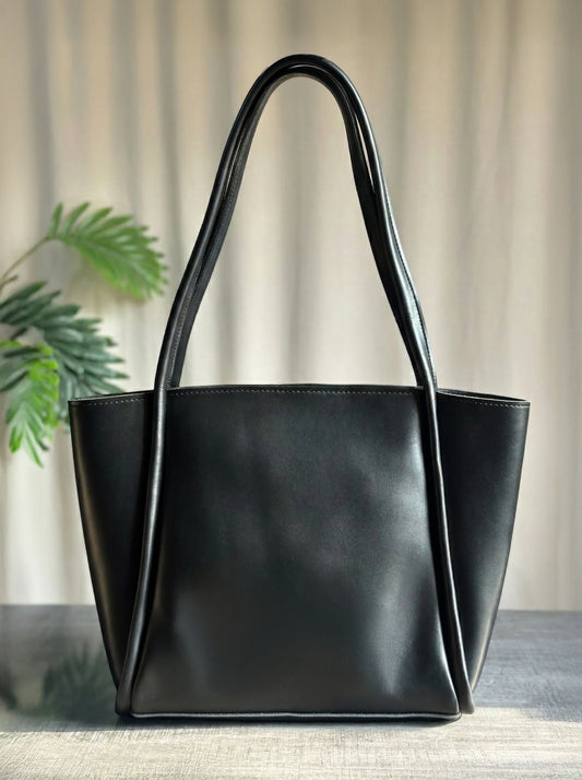 PYRAMID BLACK - LEATHER TOTE BAG