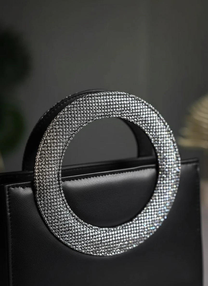 THE CIRCLE HANDBAG - BLACK