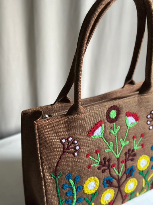 HANDMADE EMBROIDERED JUTE TOTE FLORA - BROWN