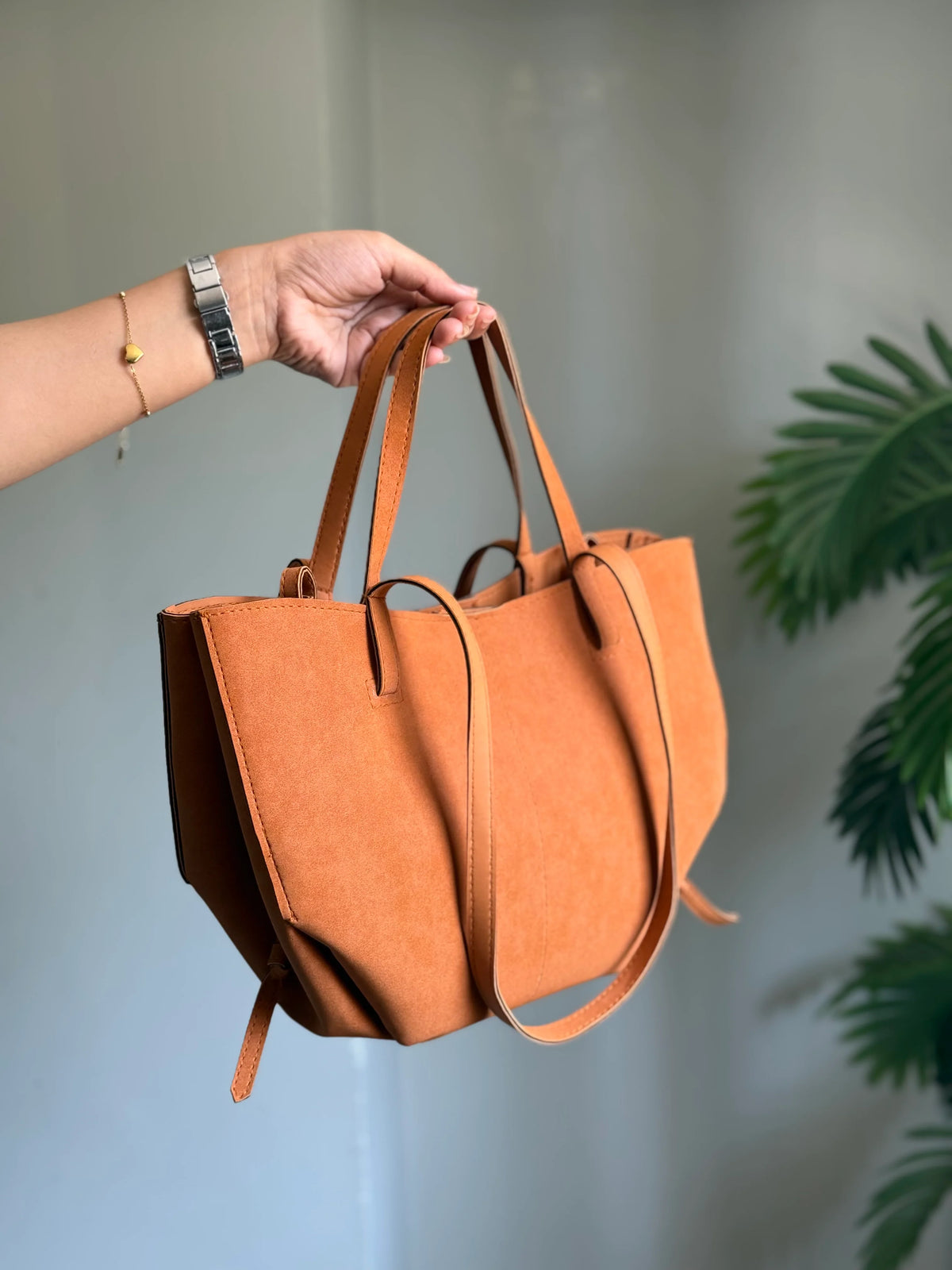 AERIS LUXURY TOTE - MUSTARD
